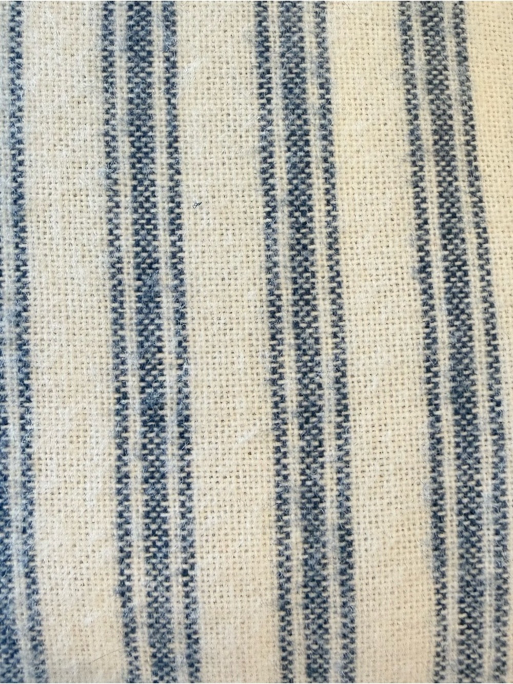 L.L. Bean King Ultrasoft Comfort Flannel Sheet Set Mariner Blue Stripe NWT $200 - Picture 6 of 12
